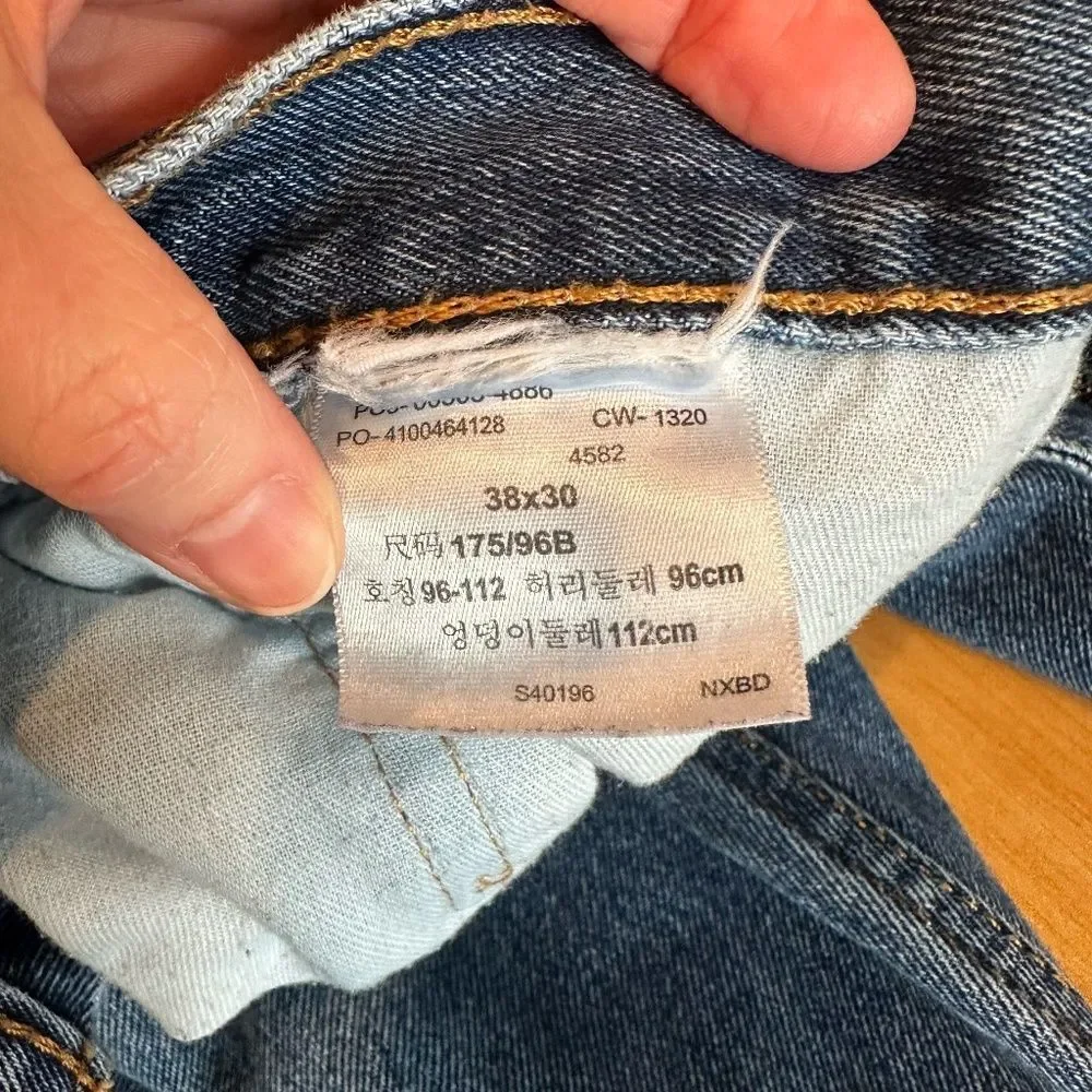 Levi's Mens 505 Classic Straight Leg 38